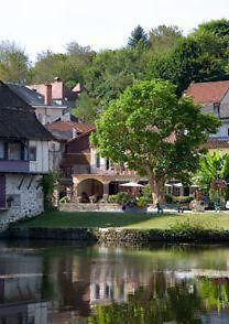 Logis Hotel Les Flots Bleus Beaulieu-sur-Dordogne Dış mekan fotoğraf